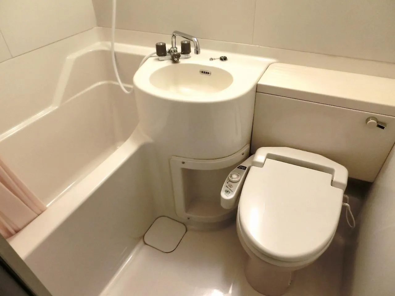 Hotel Livemax Budget Chitose Chitose  2*, Chitose (Hokkaido) Japan
